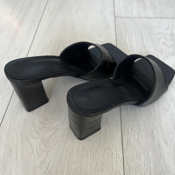 SHEIN Black Croc-Embossed Mules - Picture 5 of 5